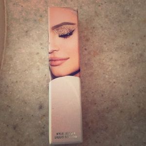 Kylie Cosmetics Liquid Eyeshadow 🧁